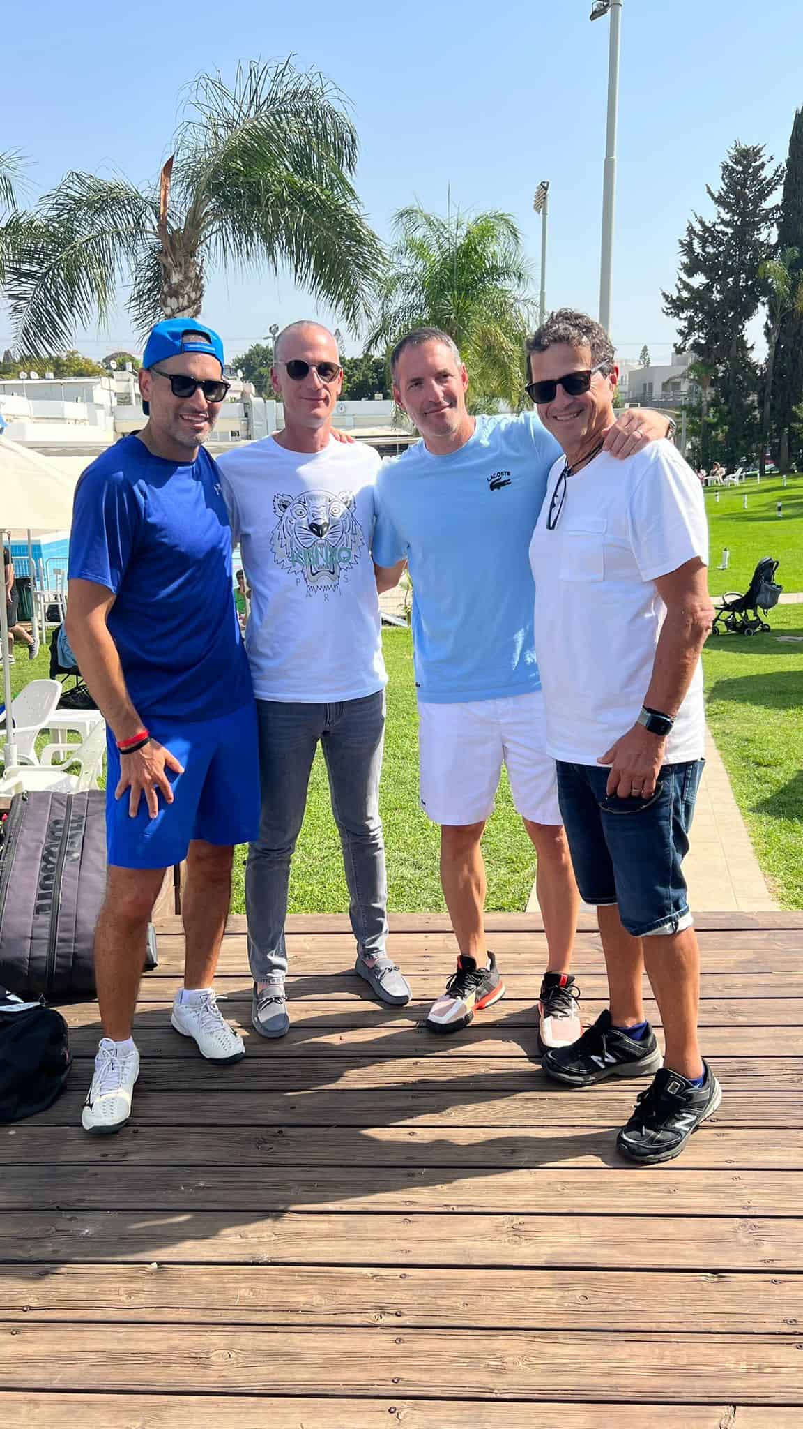 3 TENIS
