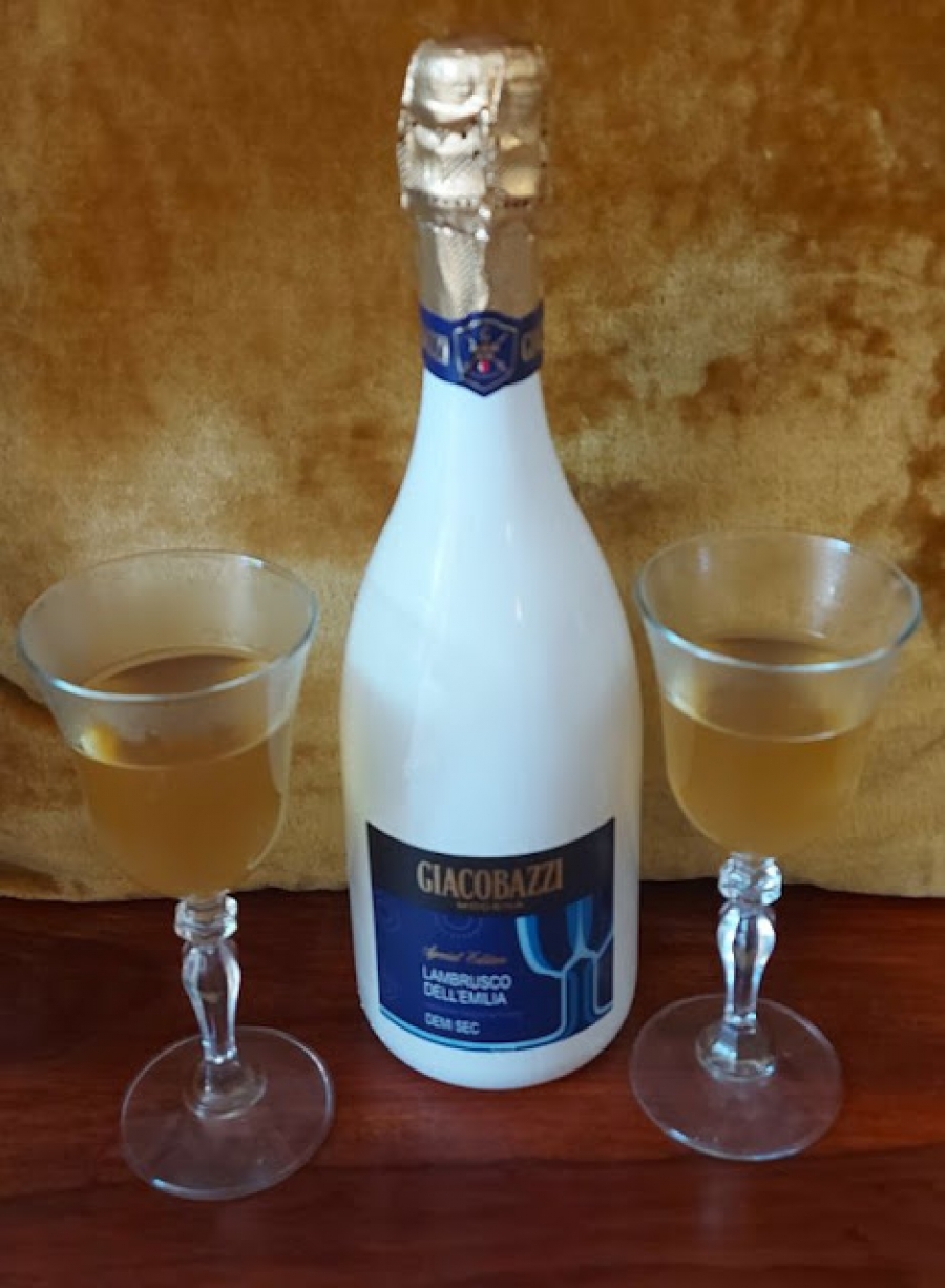 למברוסקו Giacobazzi - יינות מבעבעים כחול/לבן ליום העצמאות